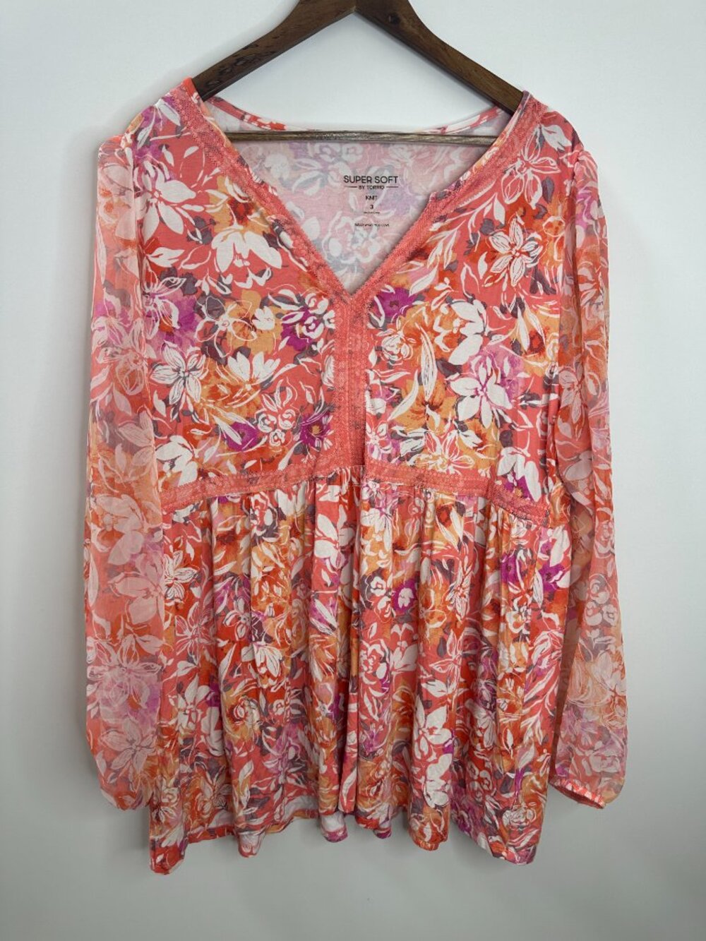 Torrid Babydoll Fabric Mix Super Soft Balloon Chiffon Sleeve Top Plus Size 3 3X - Picture 2 of 13